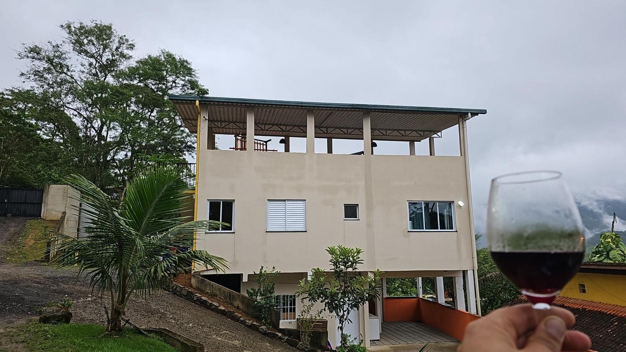 Casa Laranja Dura